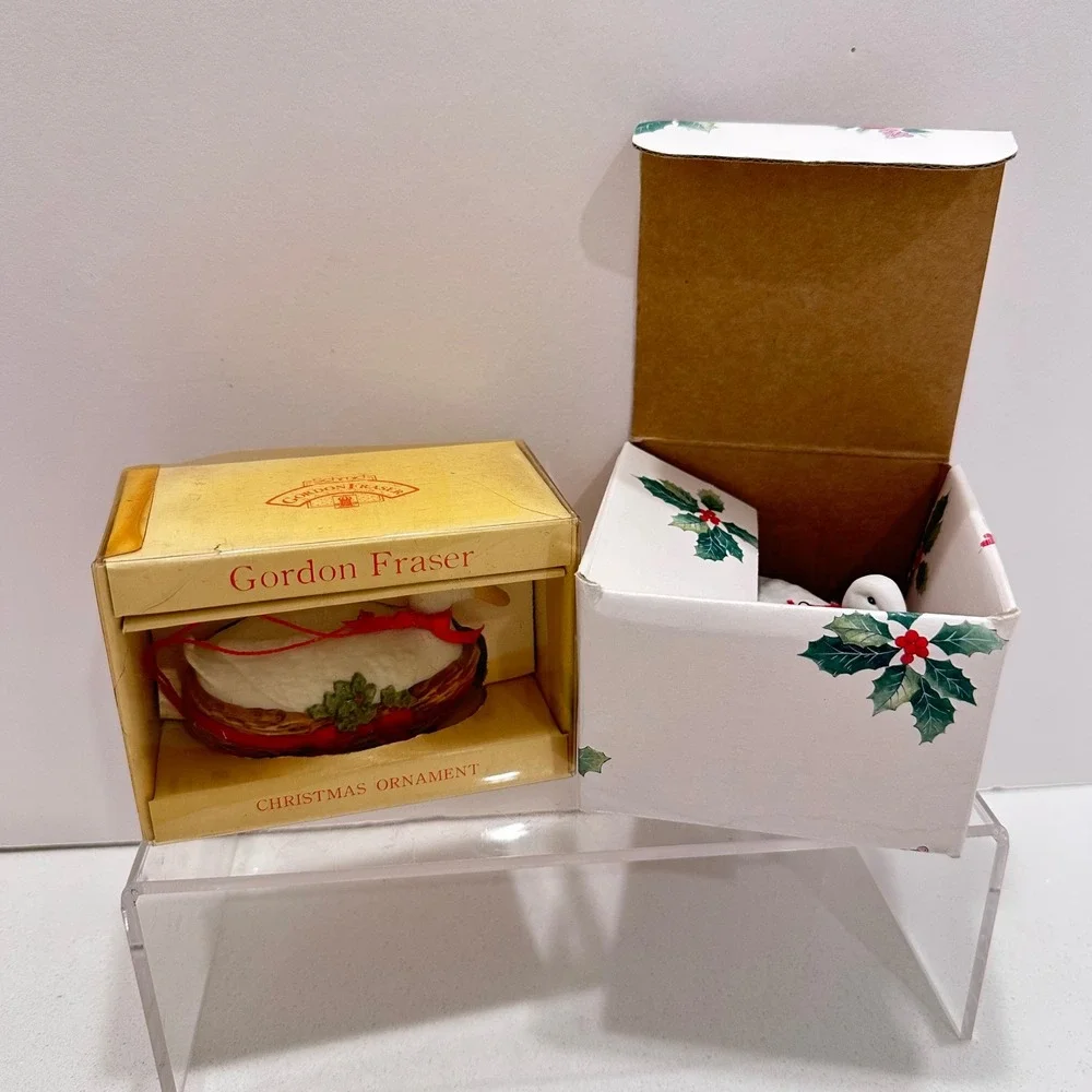 Schmid Gordon Fraser 1985 Set-2 Vintage Christmas‎ Ornament Duck in Basket White